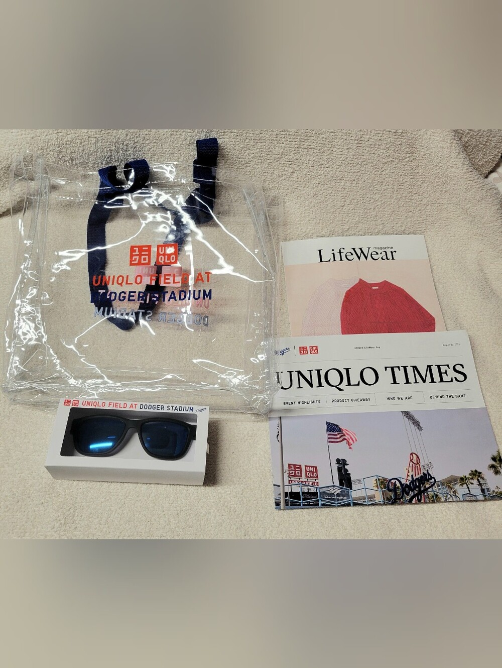 Los Angeles Dodgers 2026 UNIQLO Tote Bag Sunglasses Magazine 8/23/26 SGA NEW